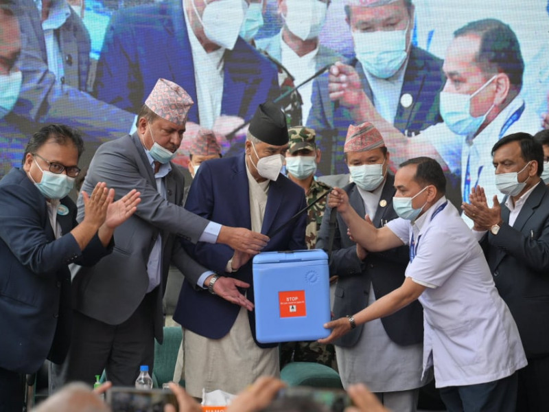 प्रधानमन्त्री देउवाद्वारा टाइफाइडविरुद्धको खोप अभियान उद्‌घाटन